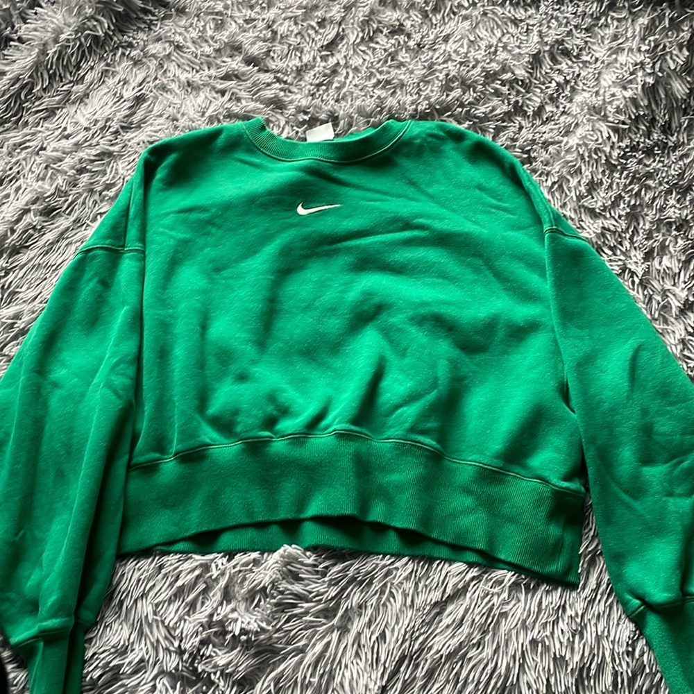 Cropped Green Nike Crewneck